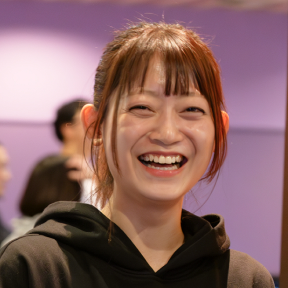 女性笑顔